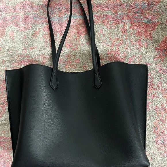 Quince Italian Leather Tote Bag - Picture 2 of 3